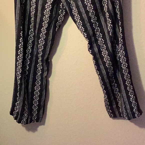Beau Dawson Sound Style flowy cotton navy and white floral pattern pants with re - Picture 8 of 9